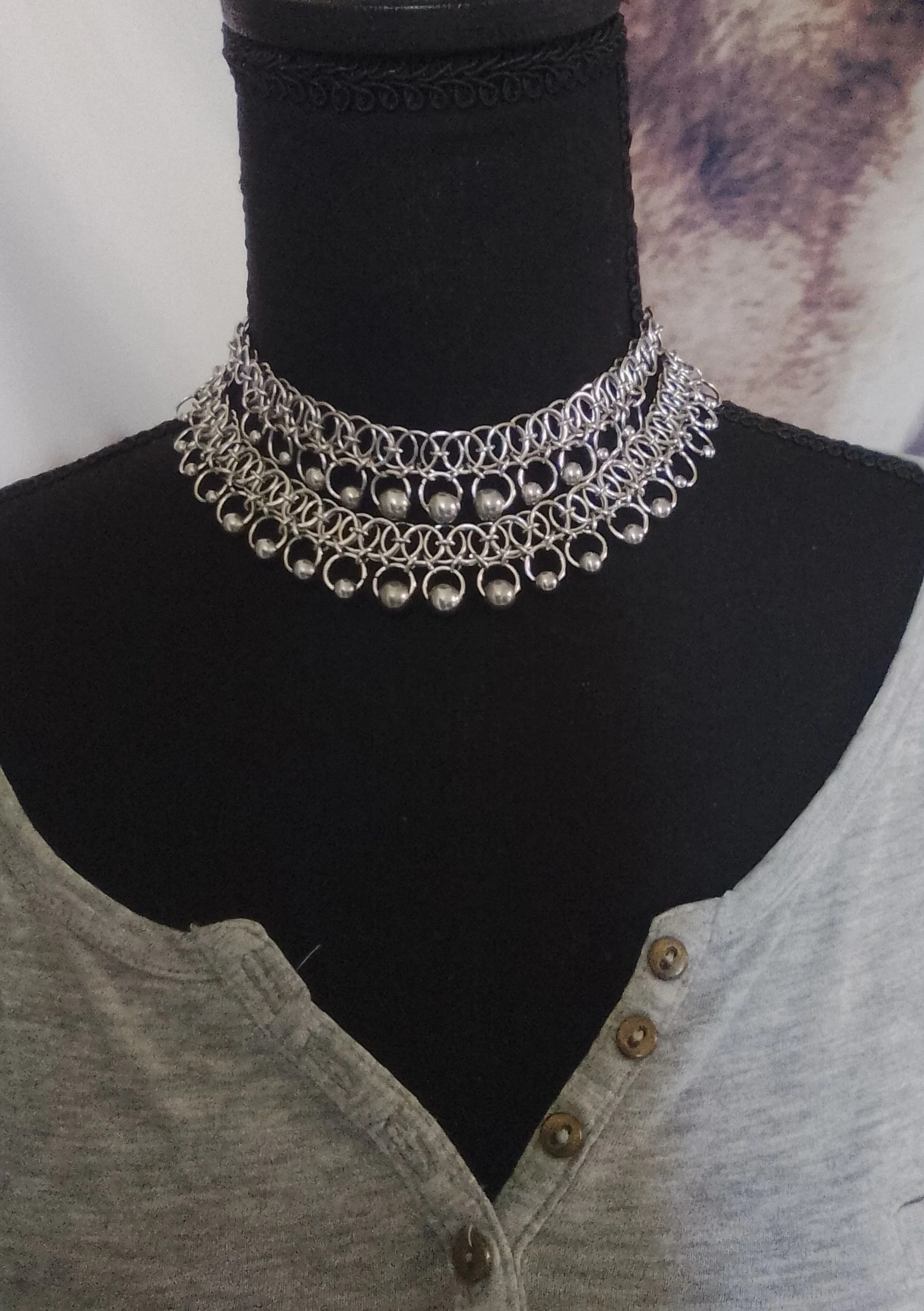 Collier choker décolleté 2 rangs chainmail celtique